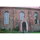 D13_Kirche_Seiteneingang